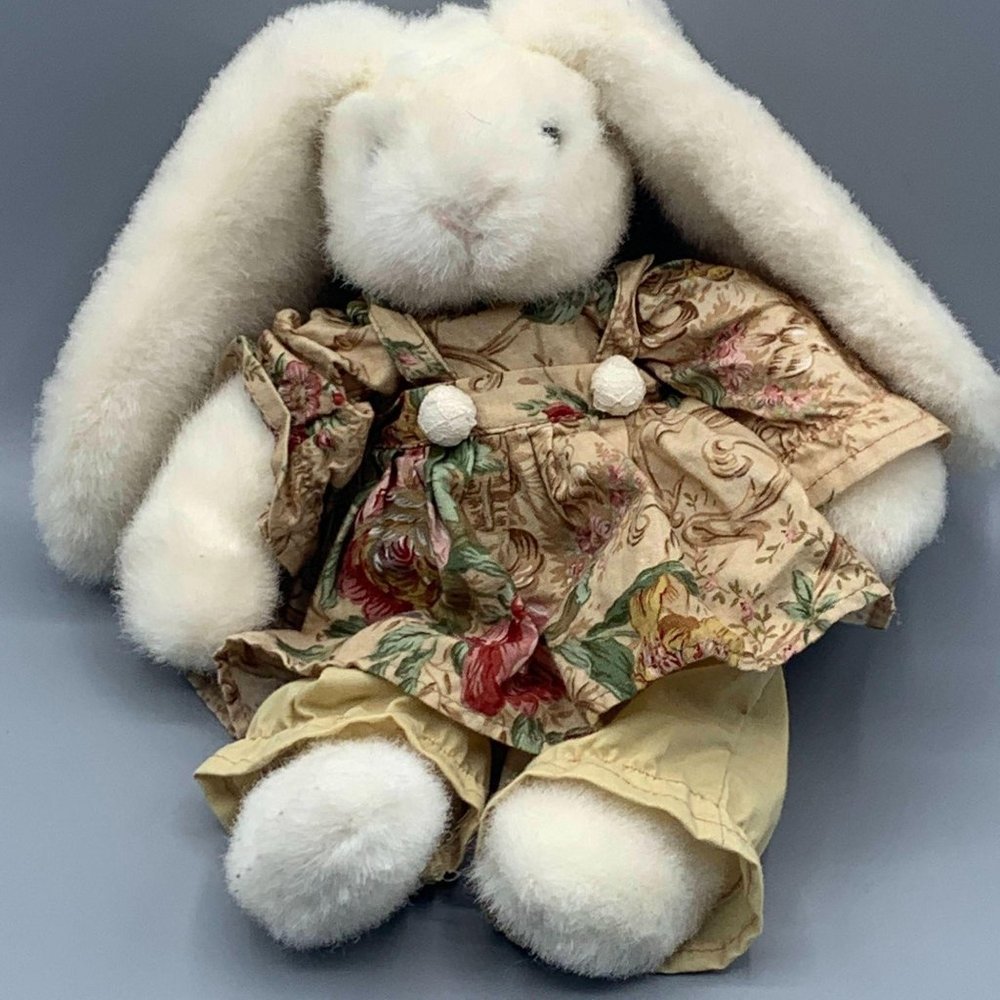 Russ Plush Bunny Gardenia 11″ White Rabbit